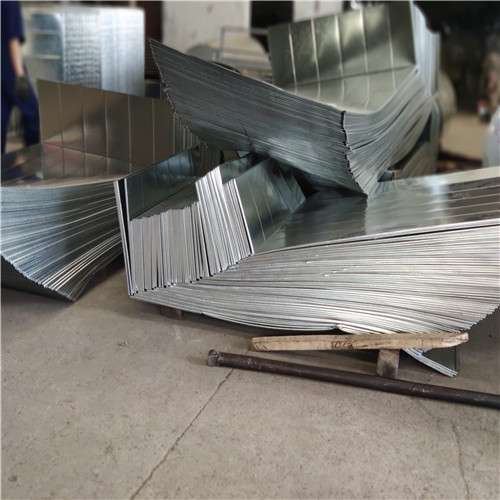 重慶通風(fēng)管道加工（風(fēng)管老工廠任您選擇4元/平方米）